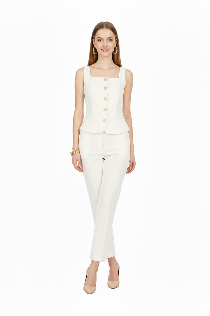 Chaleco estructurado con botones dorados