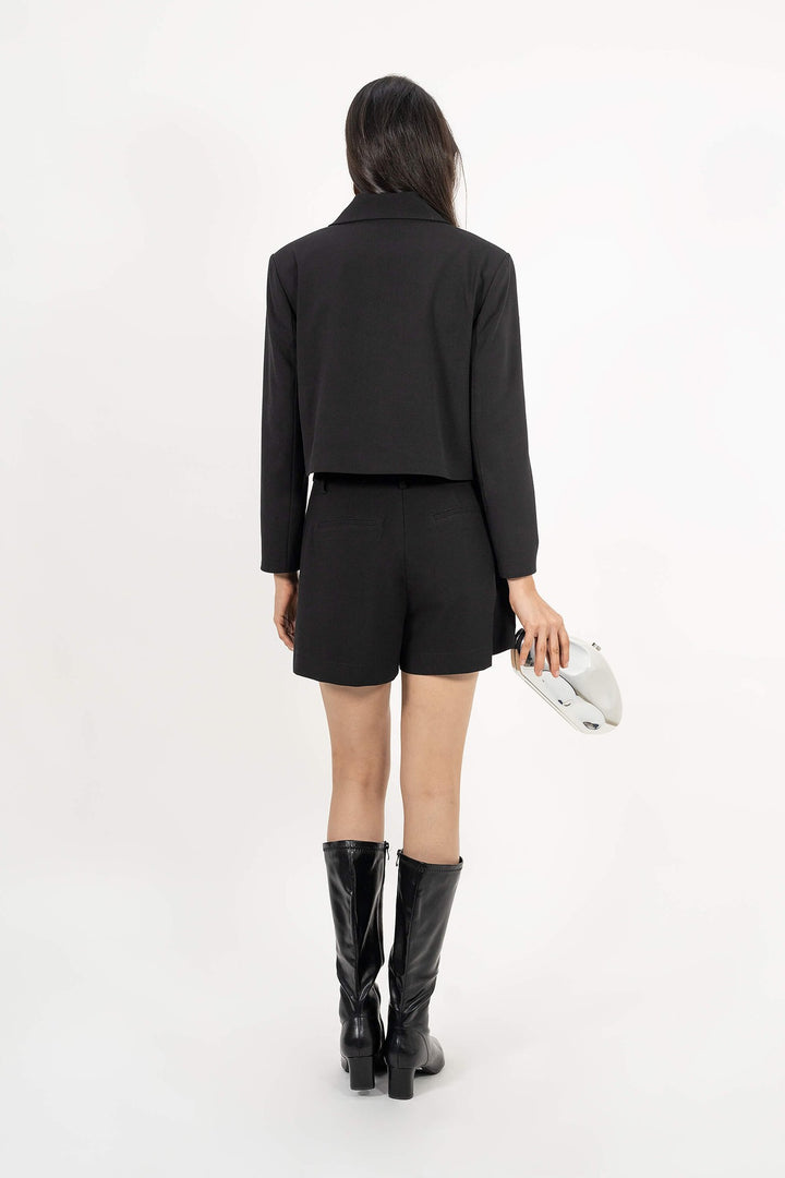 Saco corto con solapa estructurada