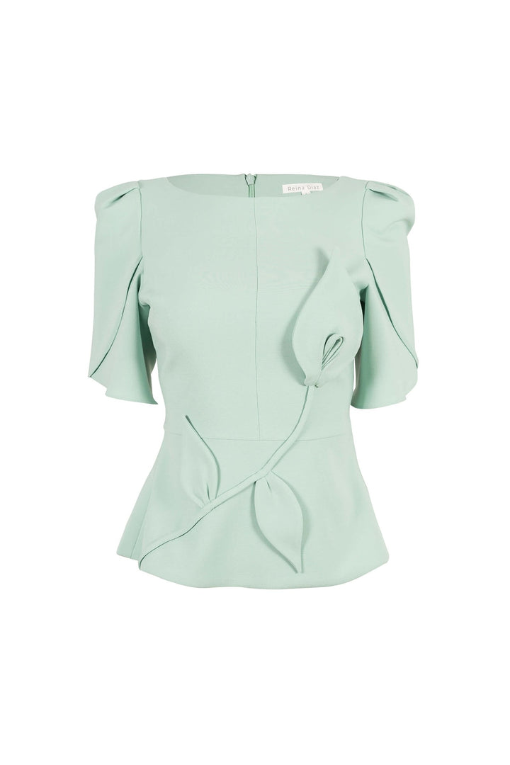 Saco estructurado con escultura floral