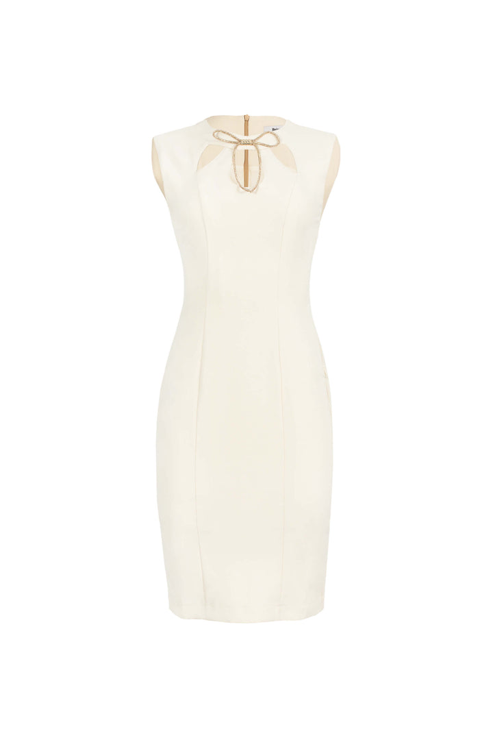 Vestido ajustado con escote y lazo