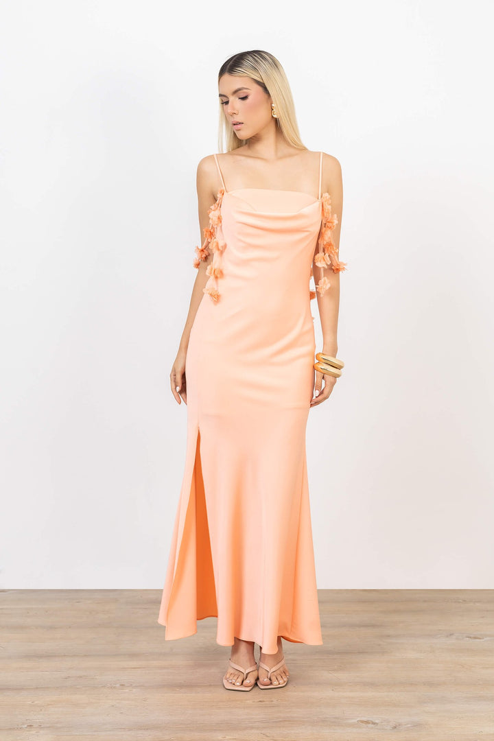 Vestido largo con flores 3D