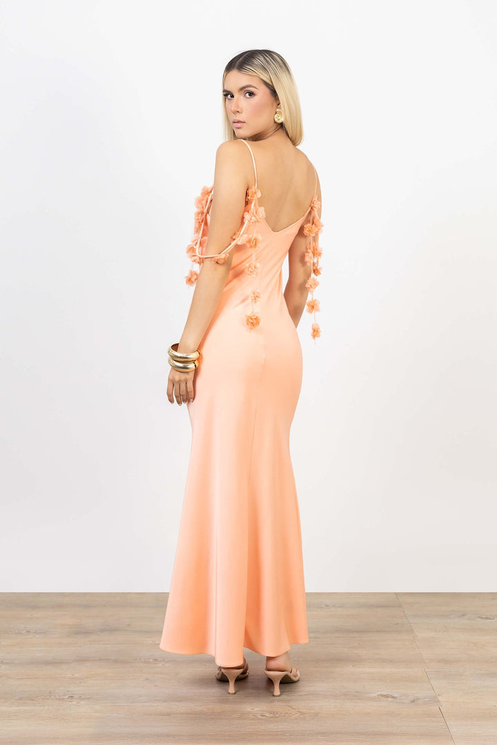 Vestido largo con flores 3D