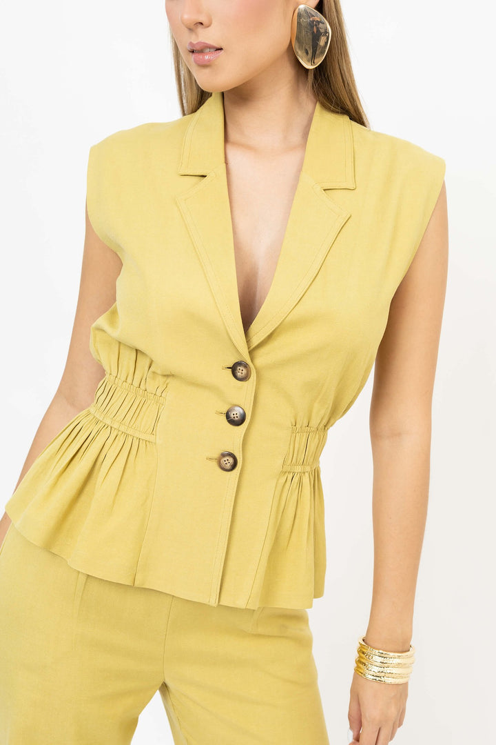 Chaleco con cintura fruncida