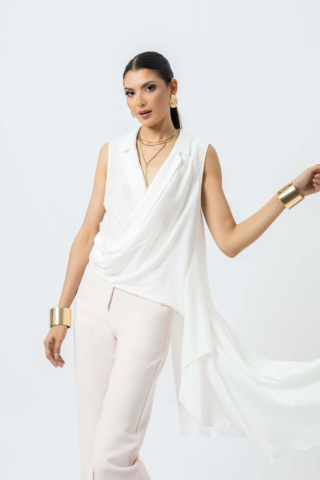 Blusa asimétrica con drapeado