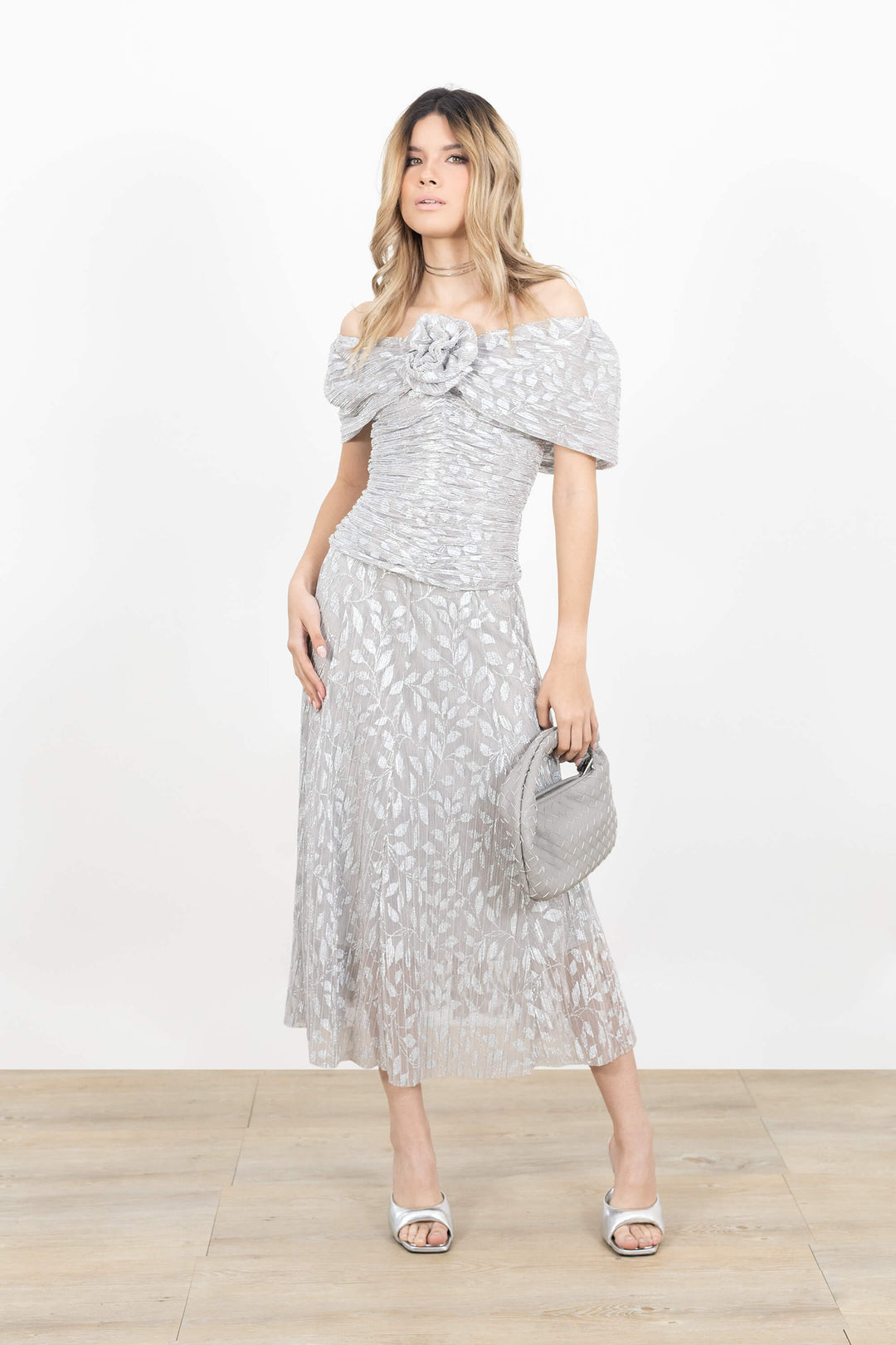 Blusa a los hombros drapeada