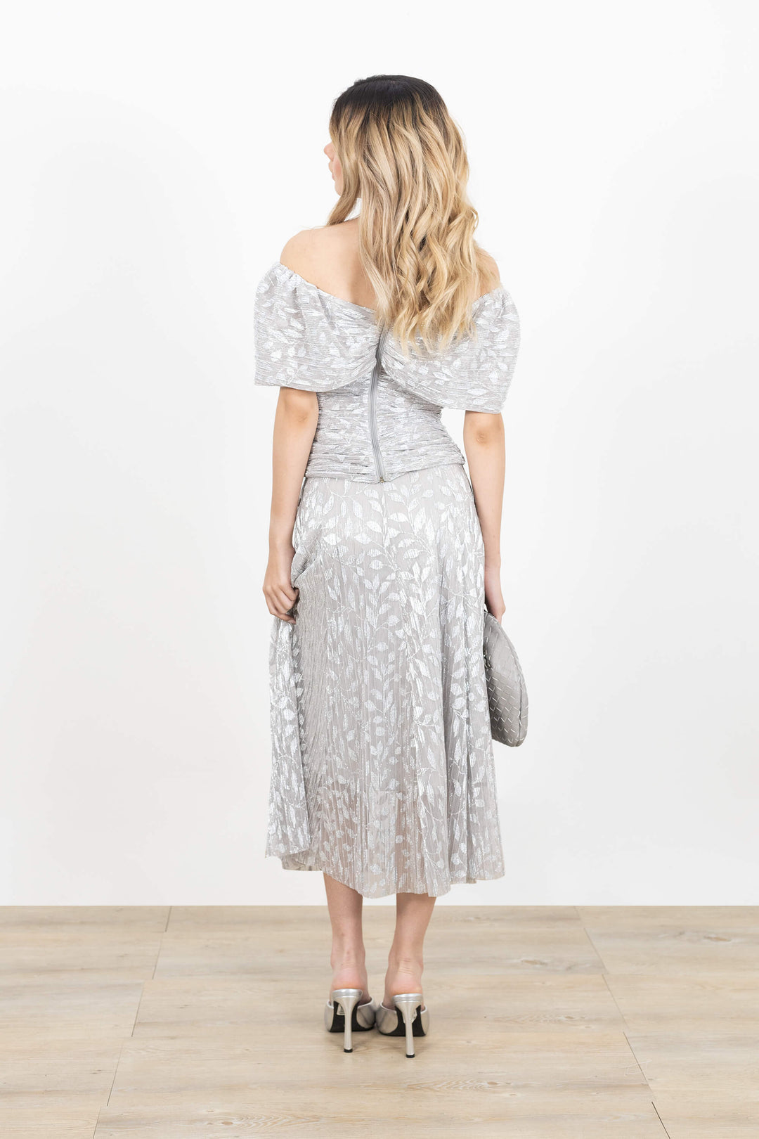 Blusa a los hombros drapeada