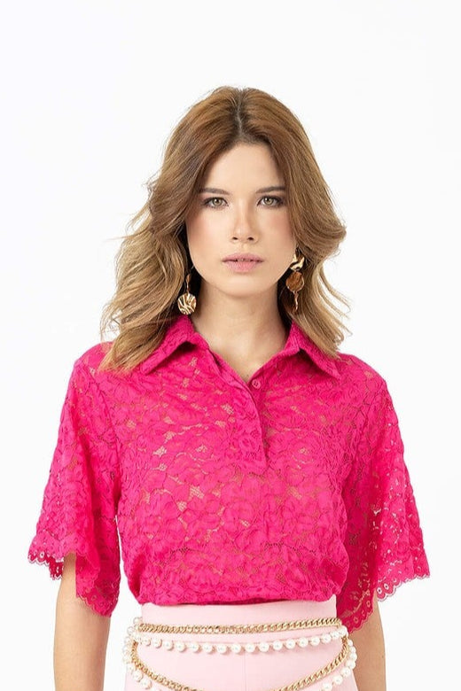 Blusa de encaje con cuello camisero