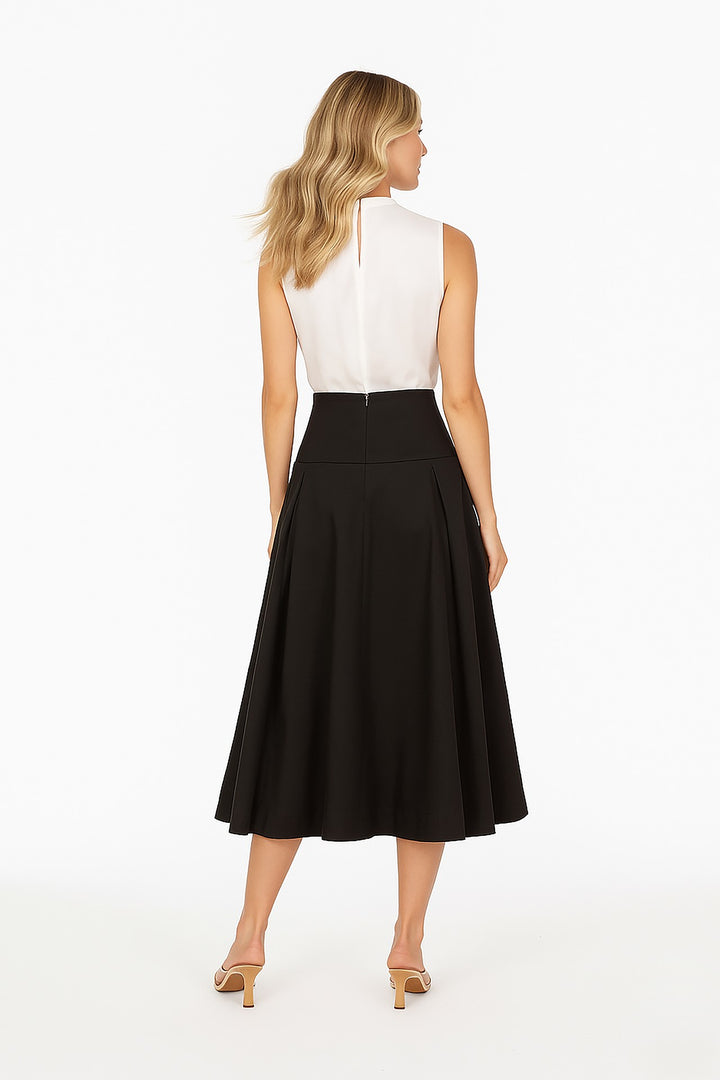 Blusa satinada con drapeado lateral