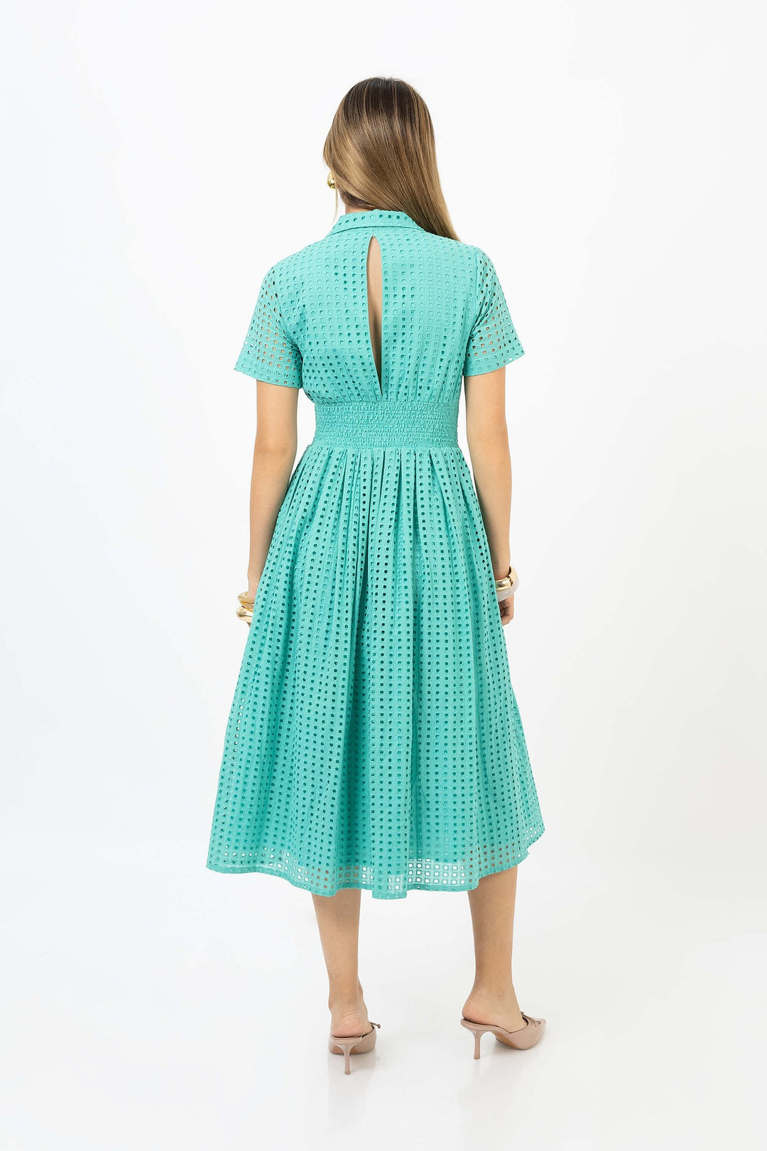 Vestido midi con cuello camisero