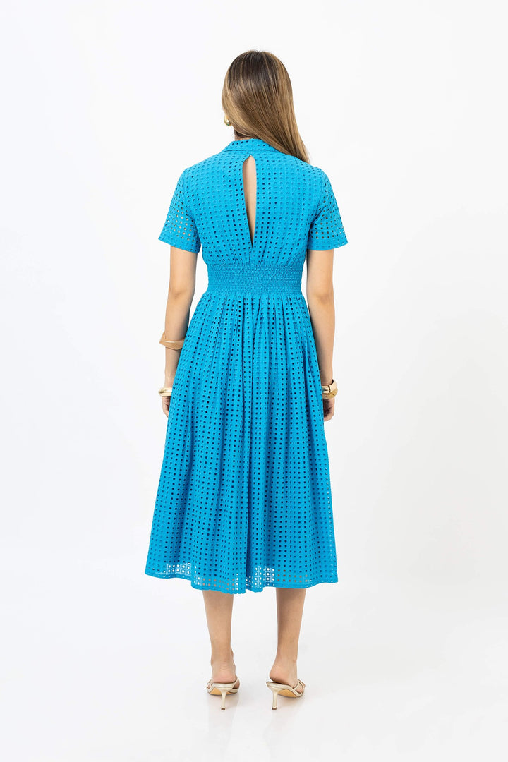 Vestido midi con cuello camisero