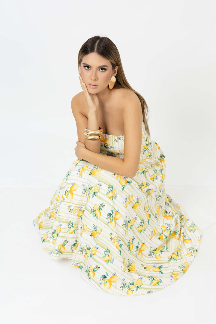 Vestido strapless midi con estampado