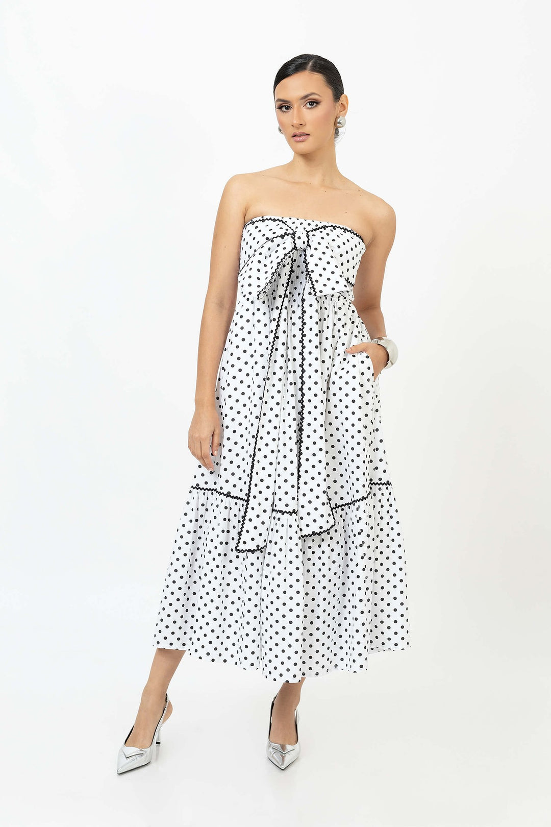 Vestido strapless con moño