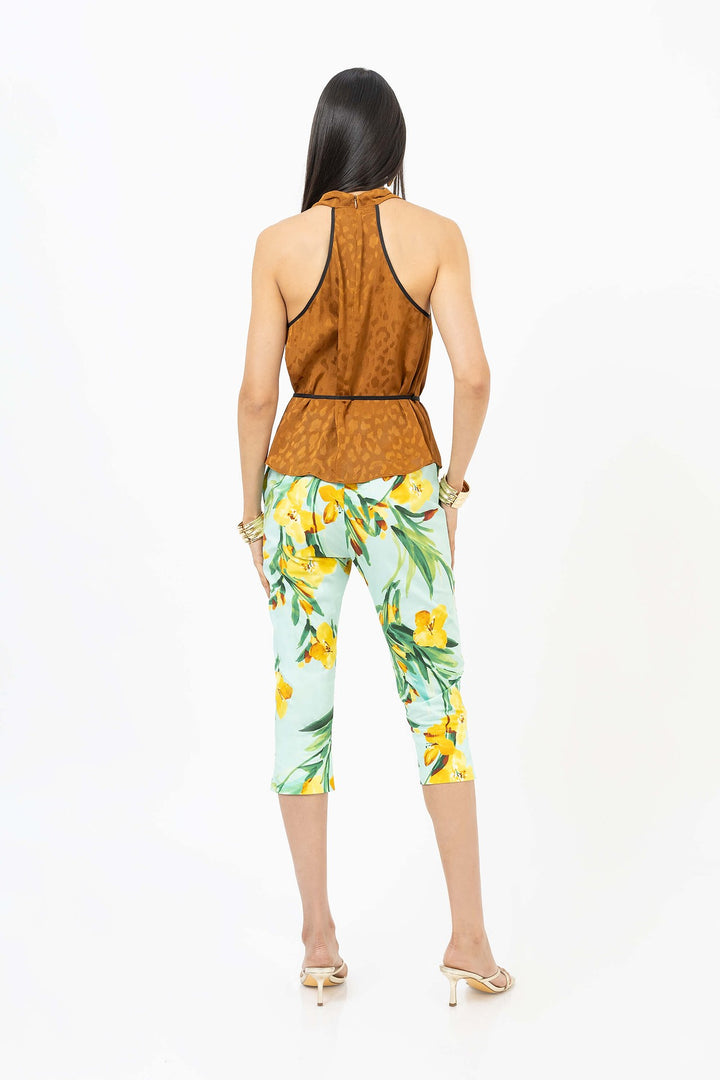 Pantalón capri entallado