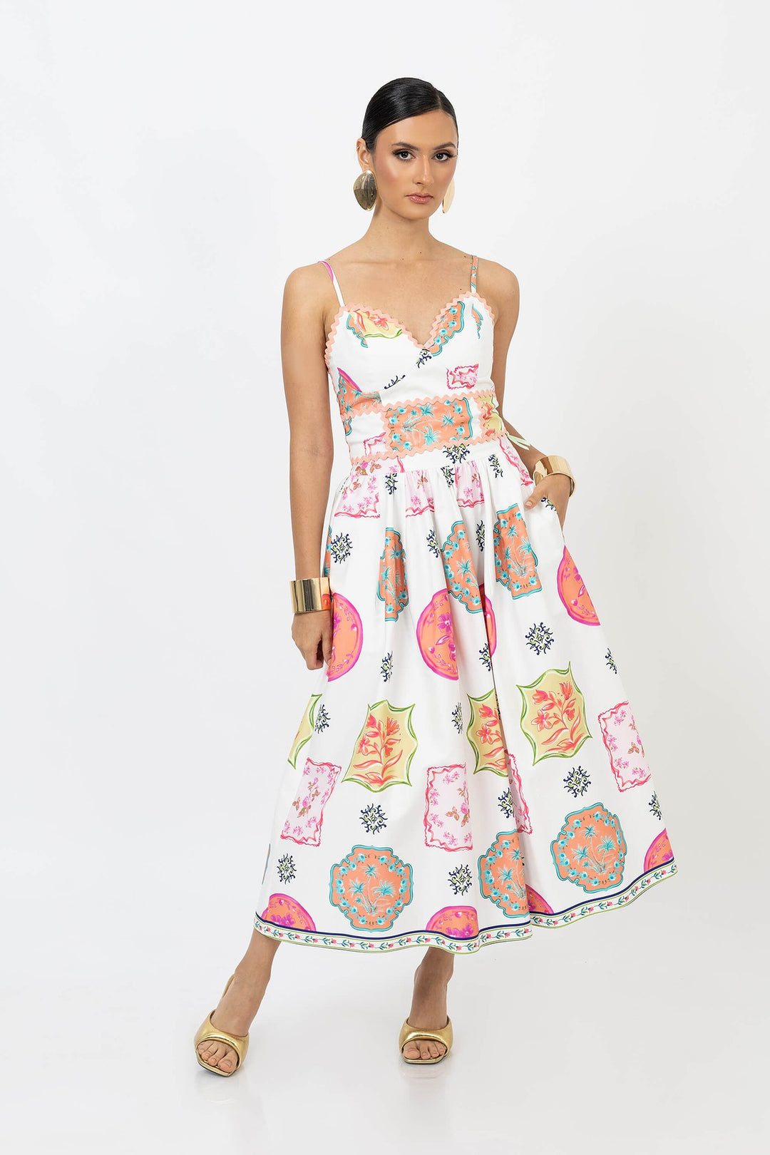 Falda midi estampada con pretina alta