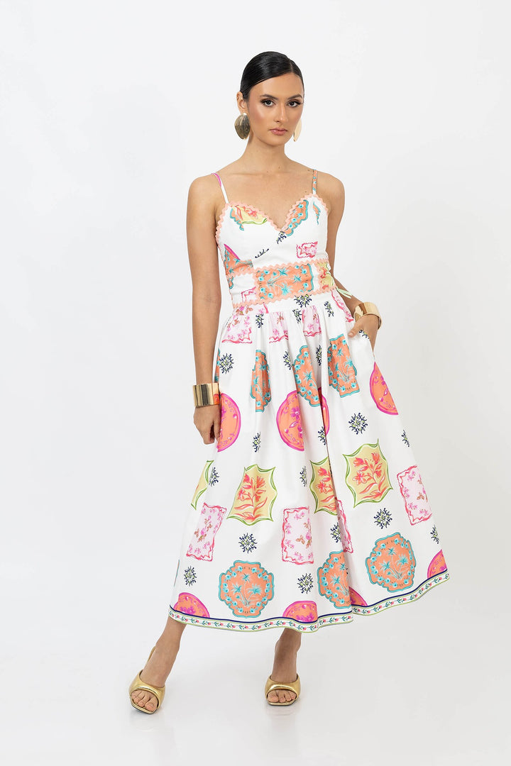 Falda midi estampada con pretina alta