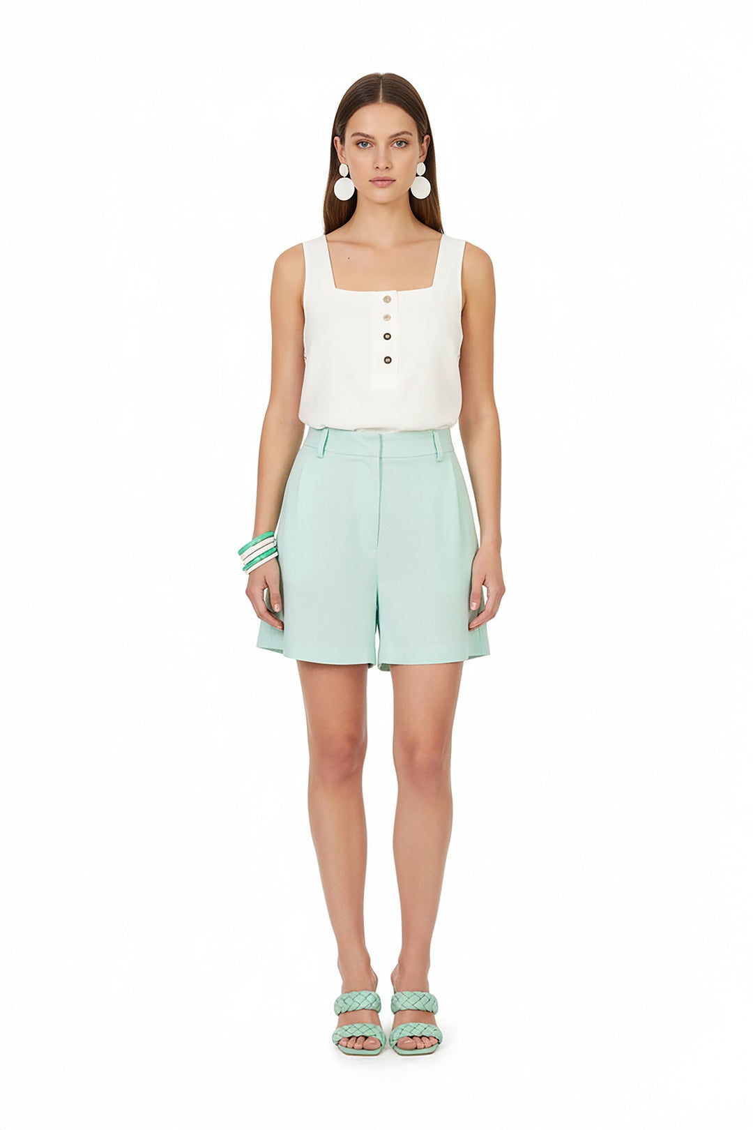 Mini short con pliegues frontales