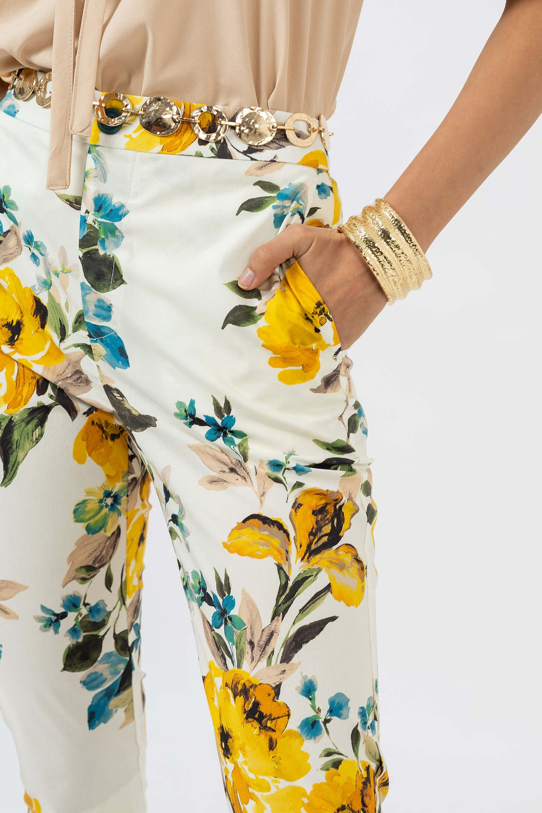 Pantalón capri entallado