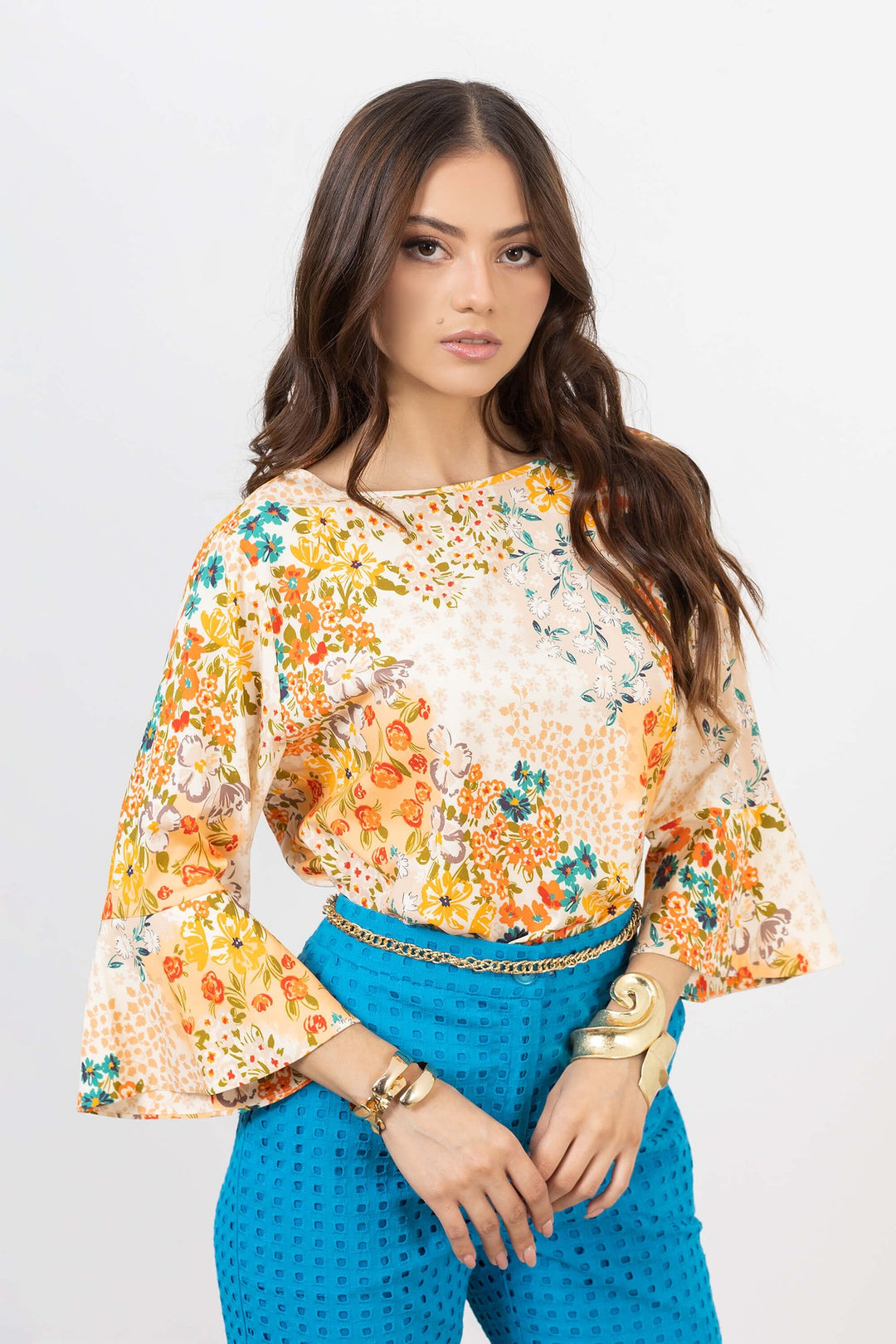 Blusa estampada manga acampanada