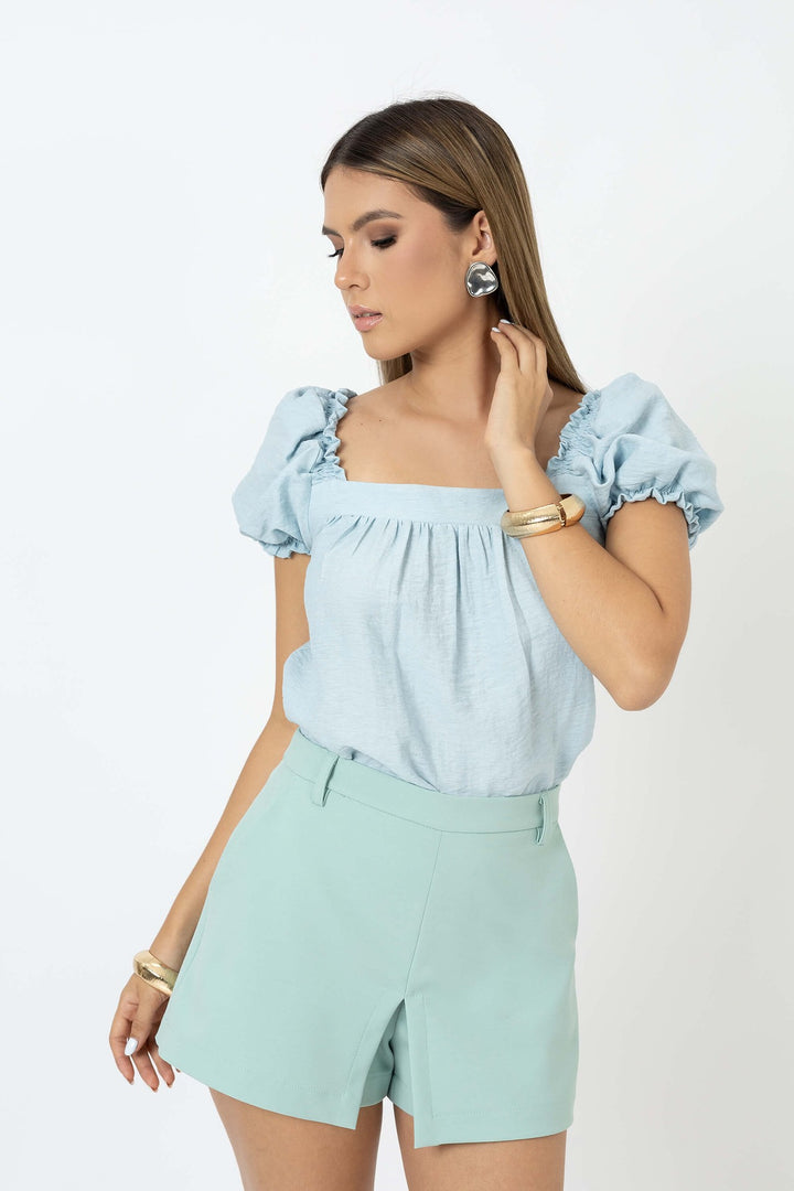 Blusa de escote cuadrado con mangas