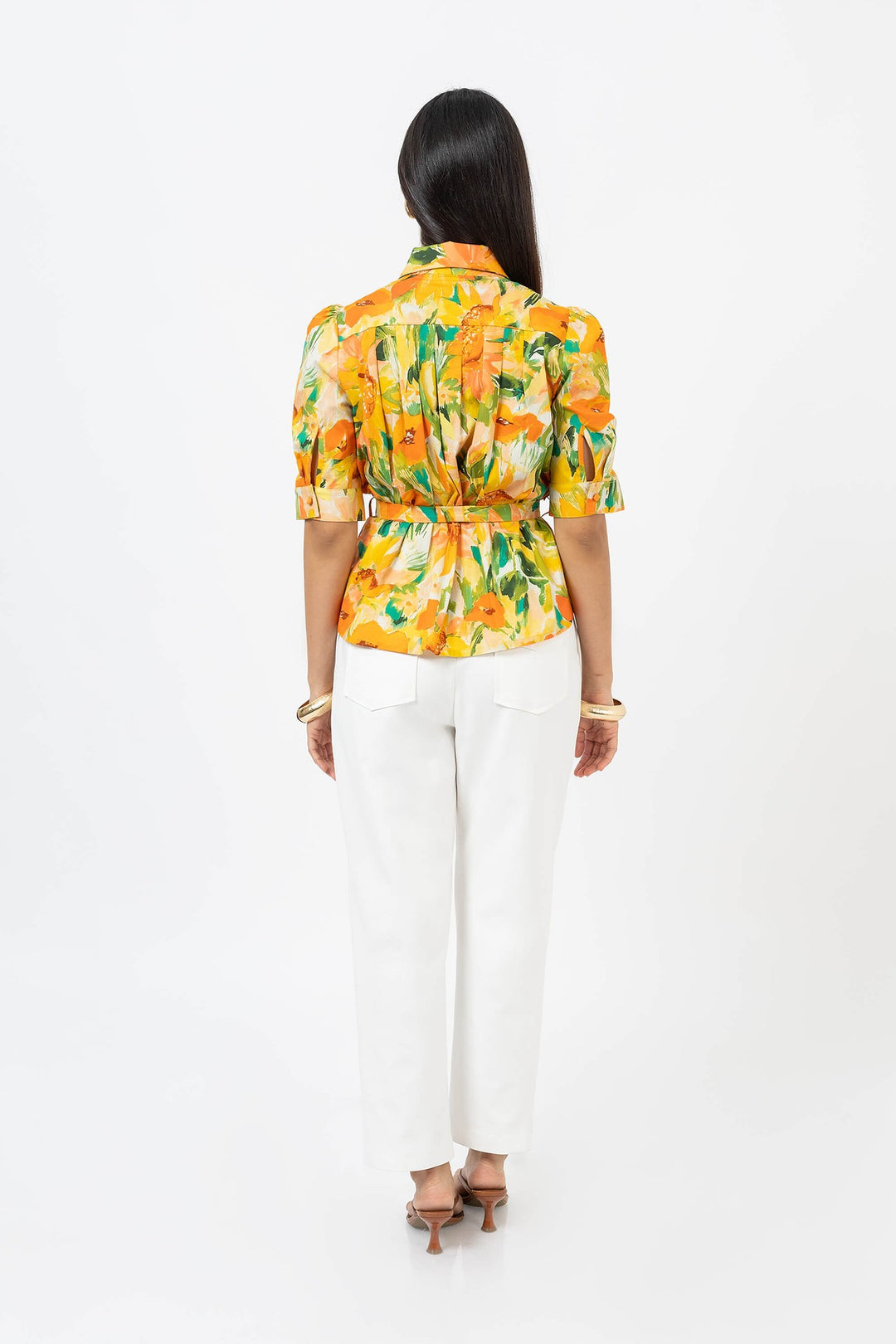 Blusa estampada con cinturón