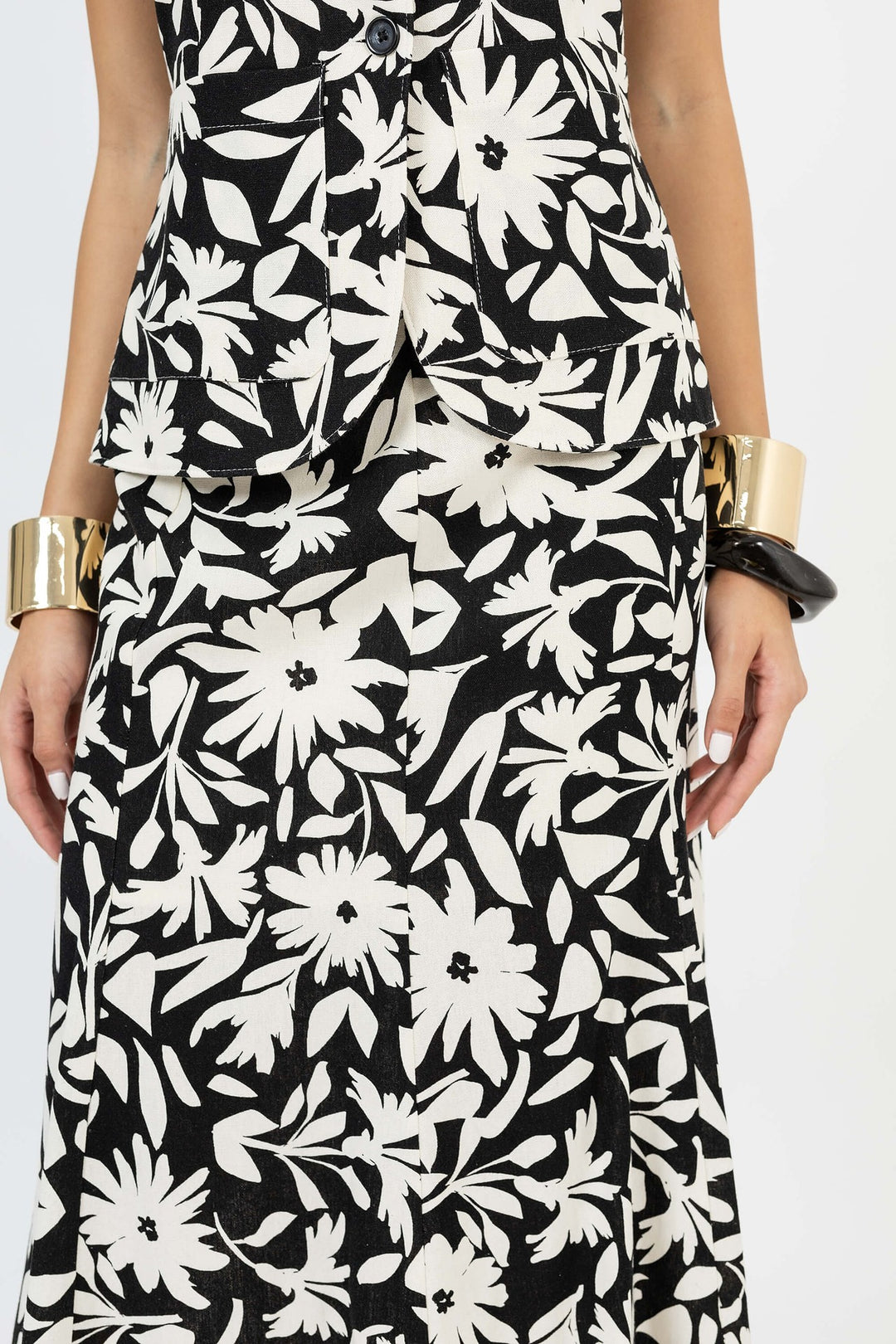 Falda midi estampada con abertura