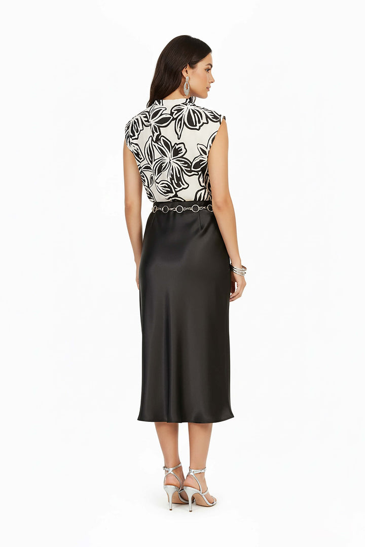 Falda satinada midi elegante