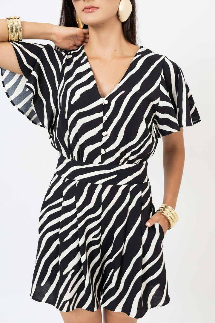 Shortsuit con escote en V