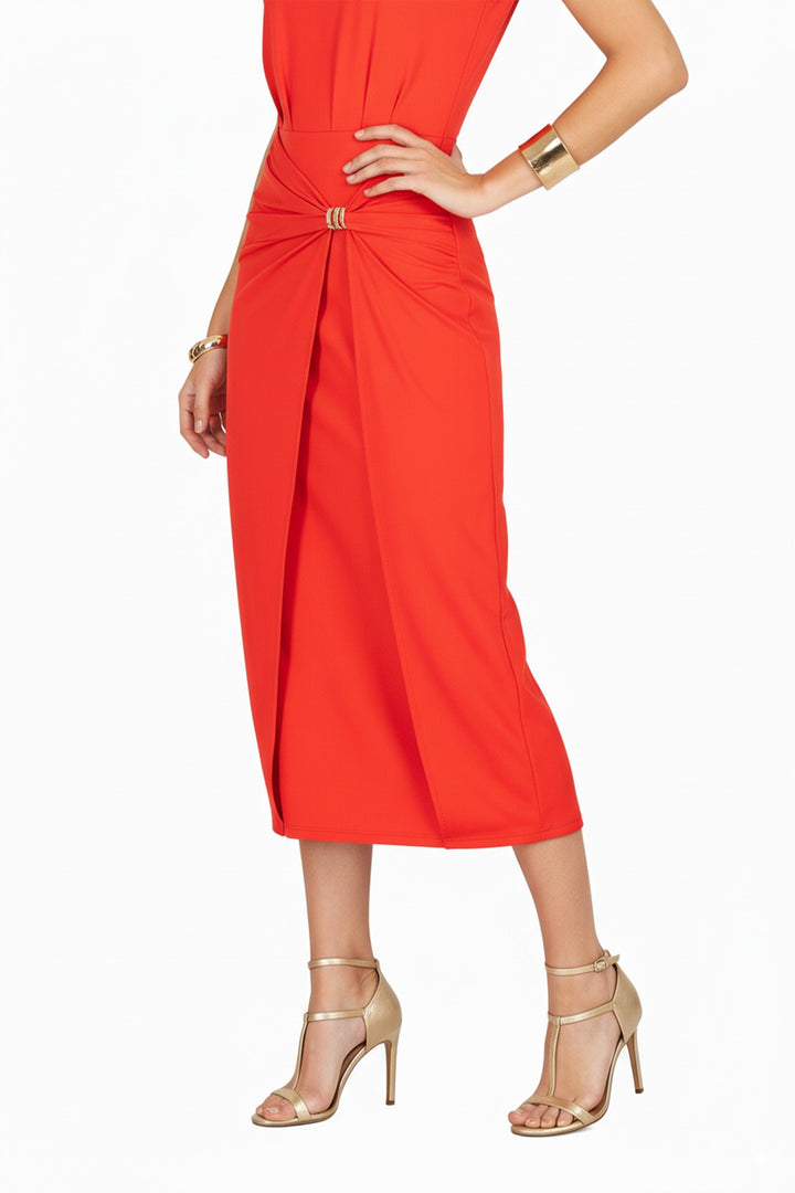 Vestido midi elegante con drapeado