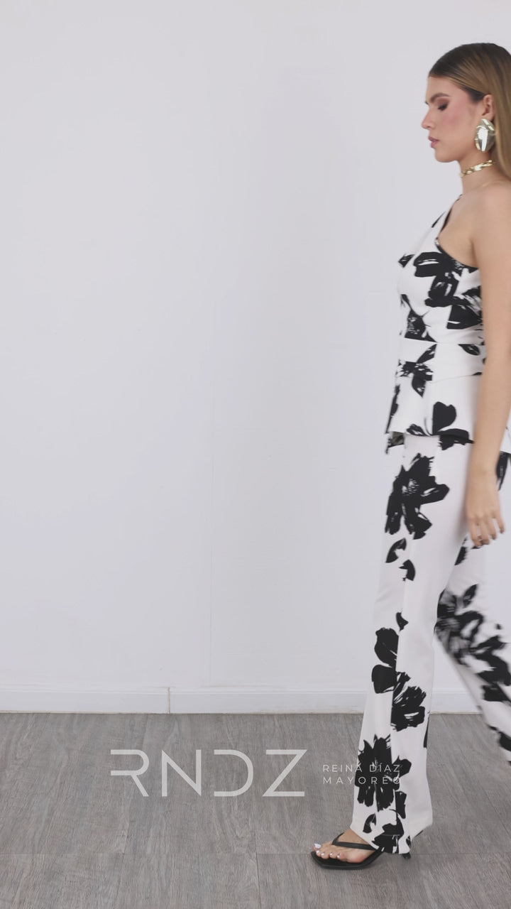 Saco de un hombro con detalle escultural