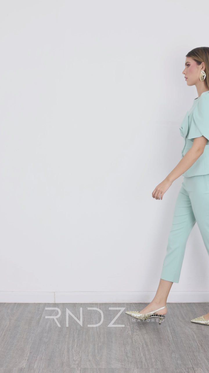 Pantalón tobillero corte recto