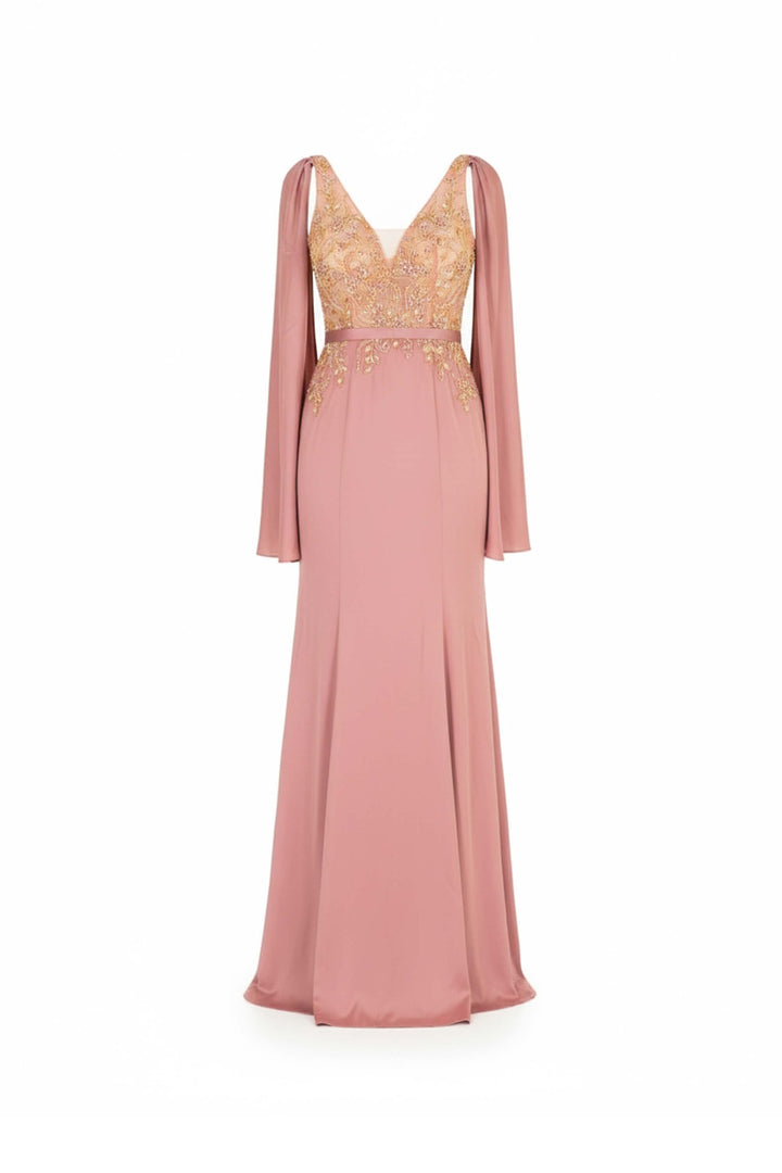 Vestido con bordados dorados