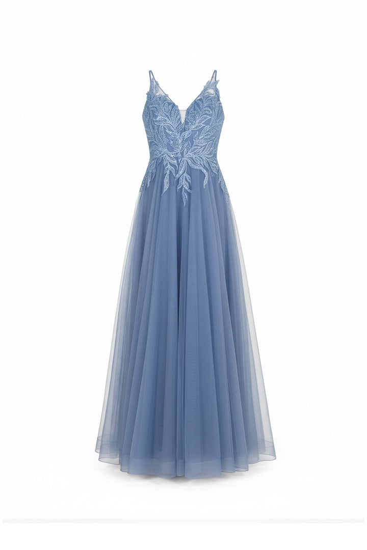 Vestido de gala con bordado y falda tul