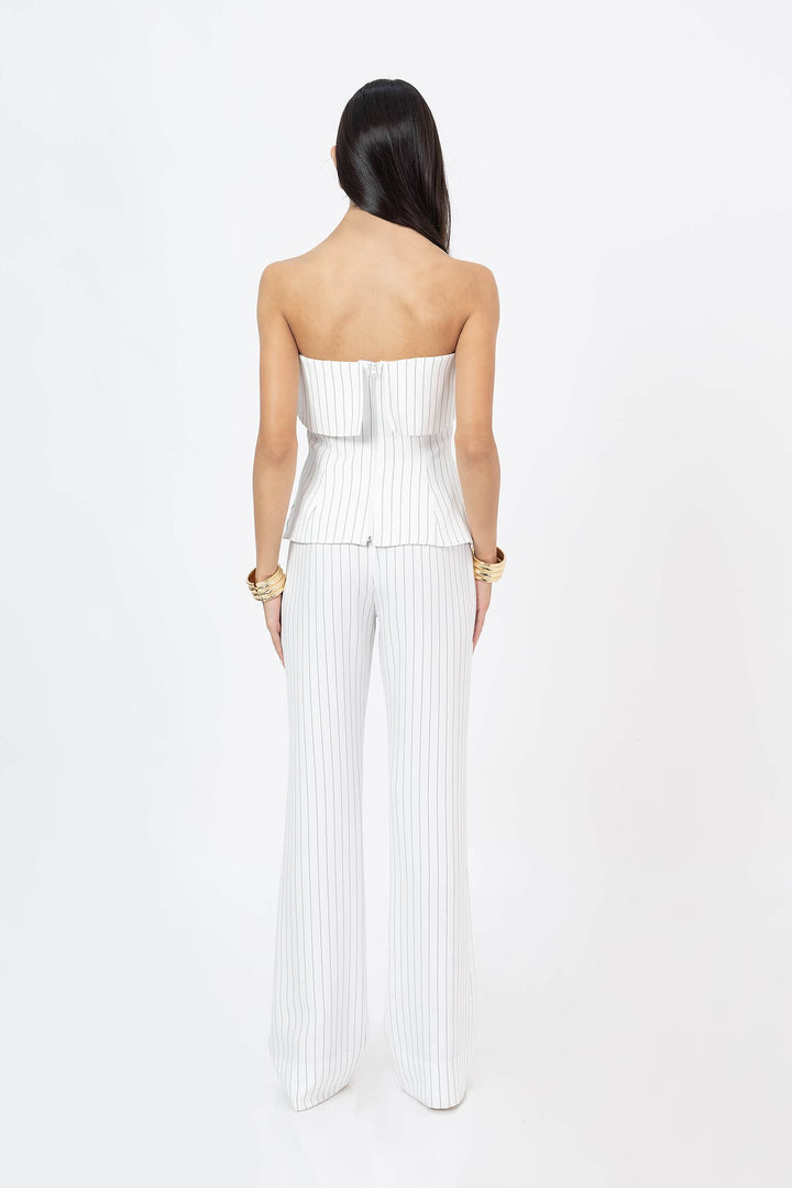 Pantalón de vestir con líneas finas