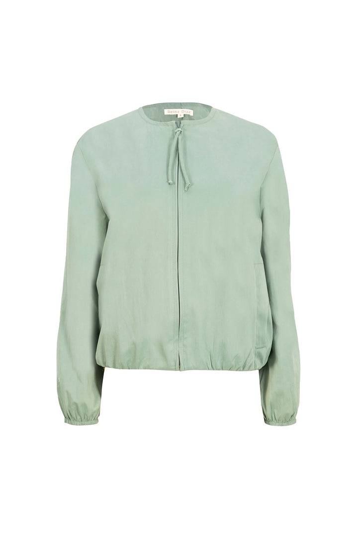 Chamarra ligera moderna