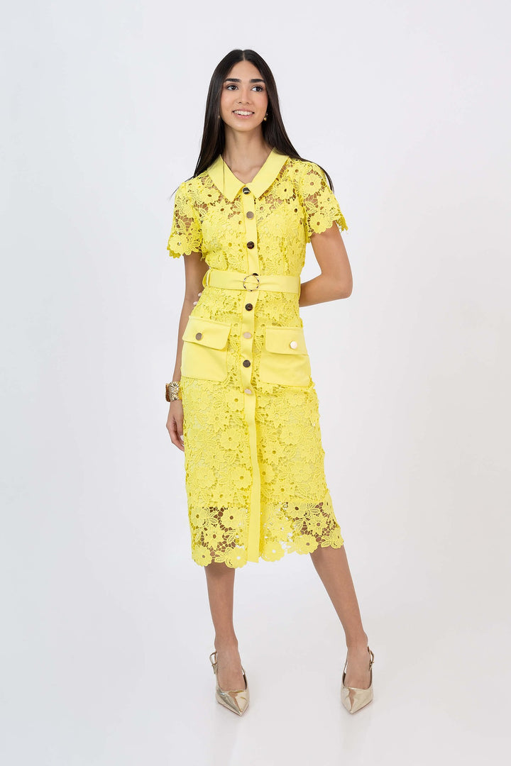 Vestido midi de encaje con cinturón