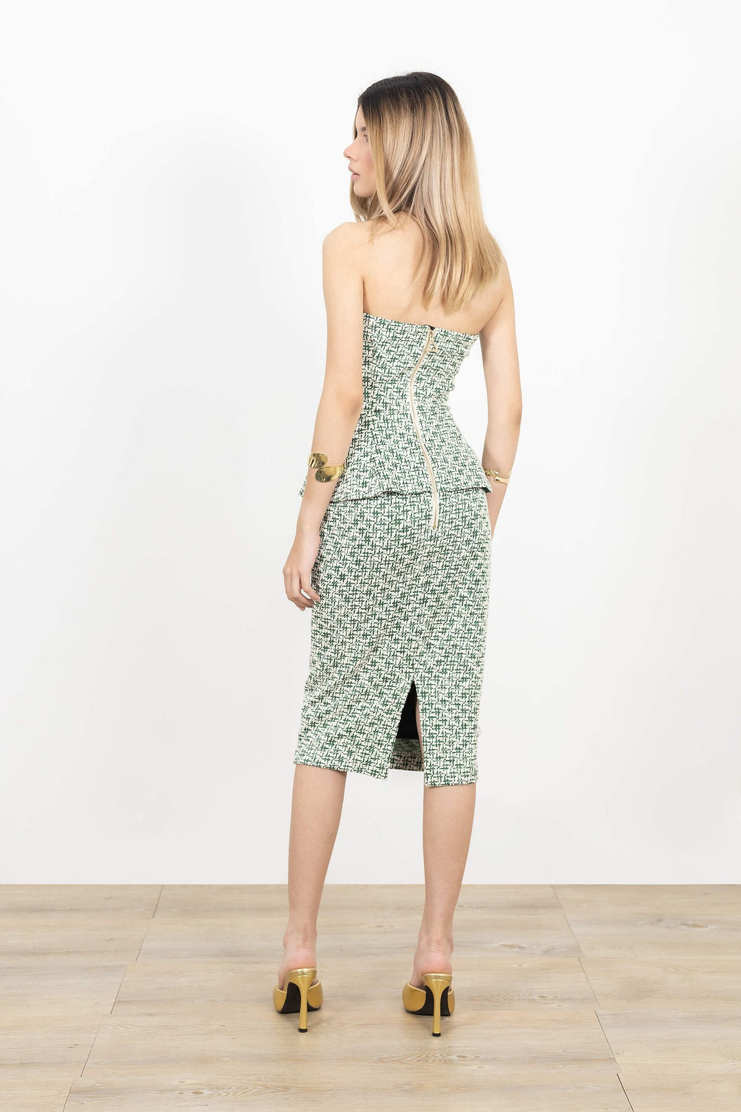 Vestido strapless texturizado