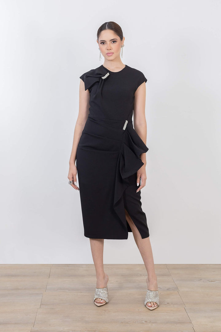 Vestido midi con drapeado y broches joya