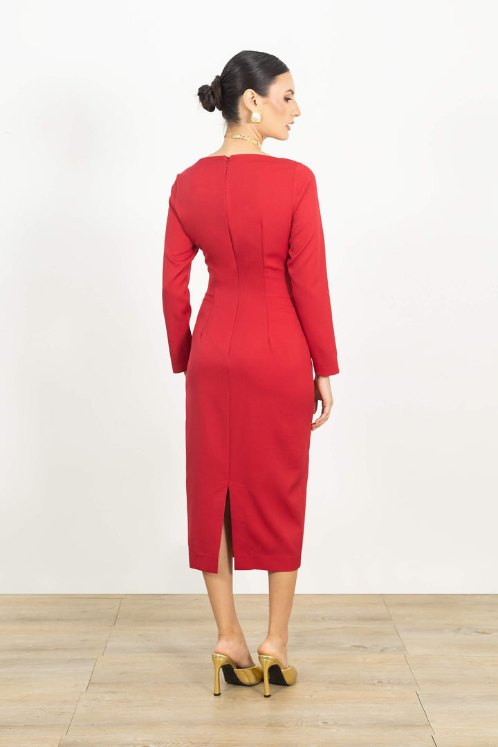 Vestido midi con flor estructural y manga larga