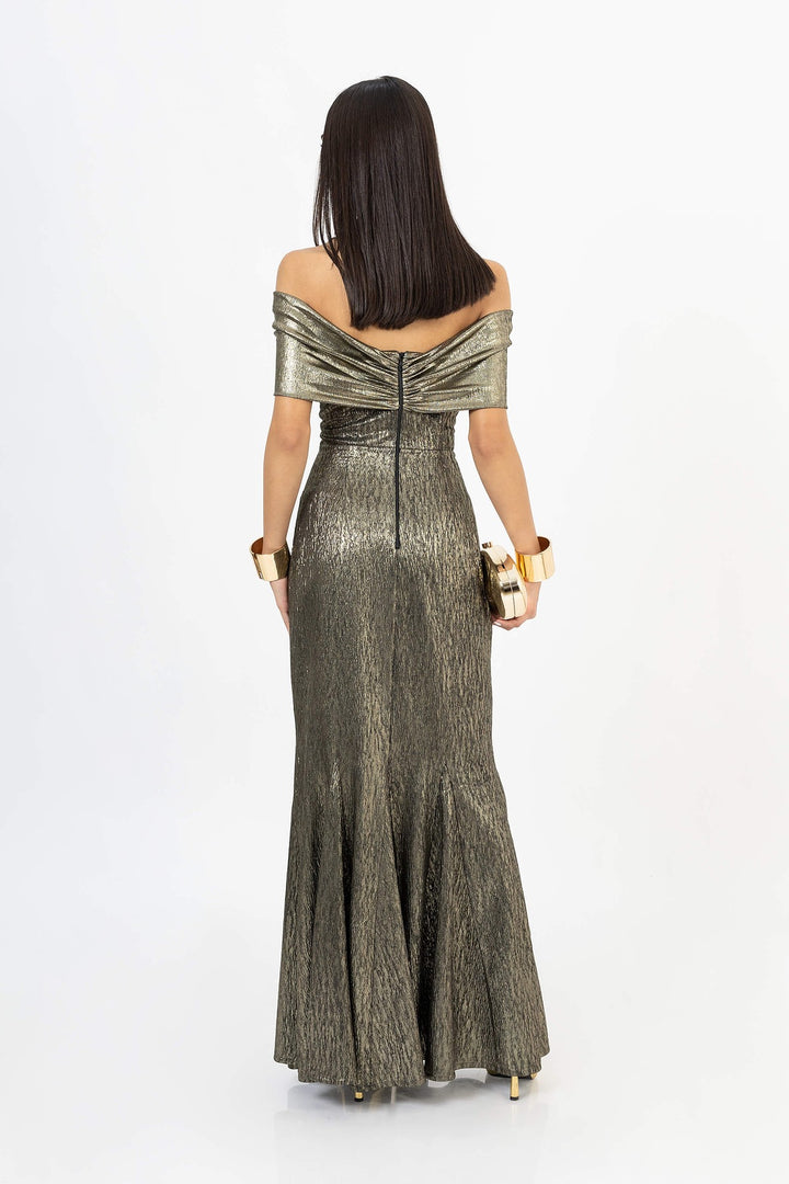 Vestido largo off shoulder metalizado