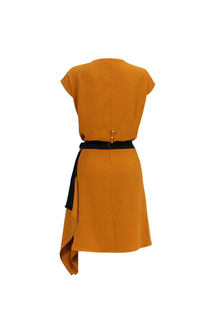 Vestido Asimétrico con Cadena