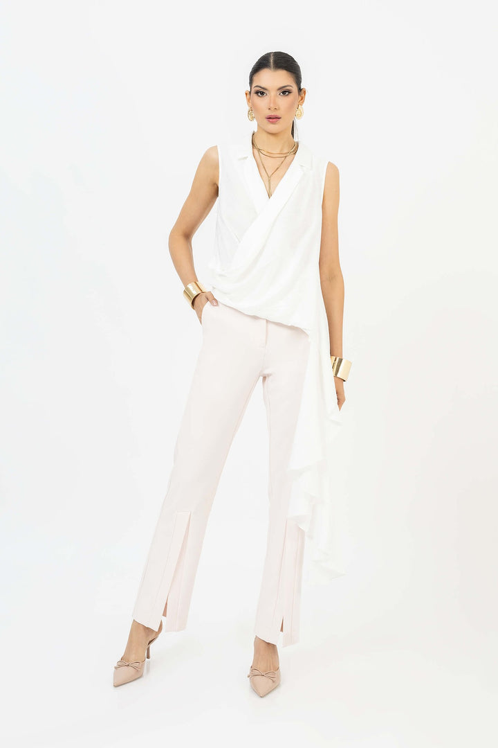 Pantalón recto con abertura frontal