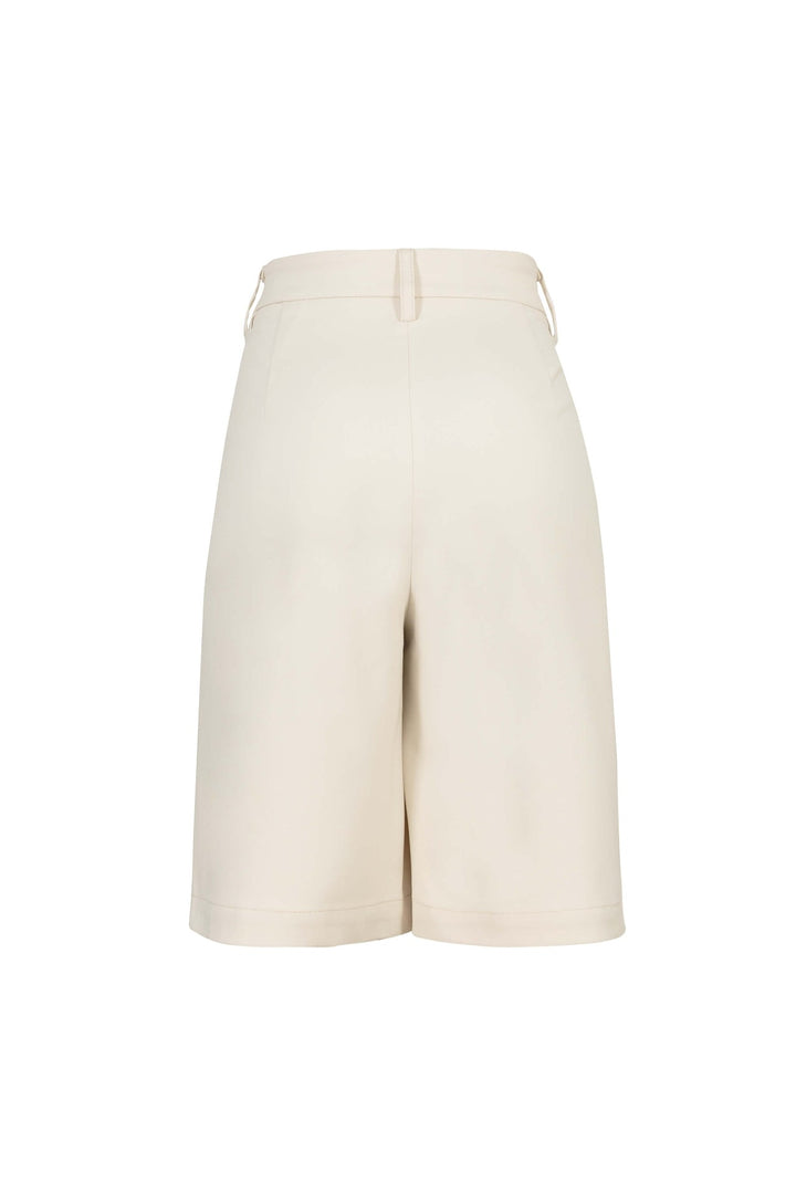 Short tipo bermuda de corte sastre