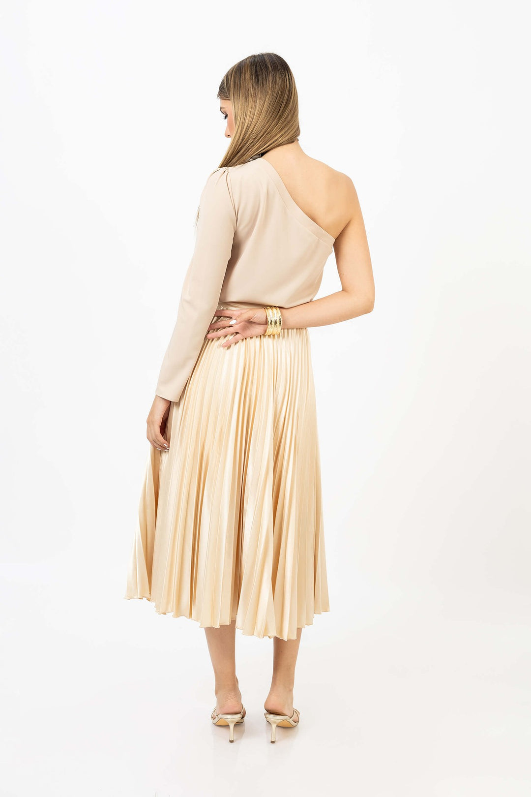 Blusa de una manga con flor 3D