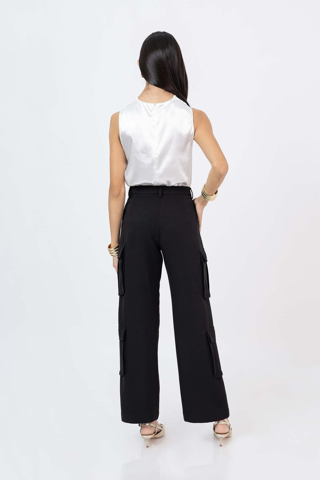 Blusa satinada con cuello halter