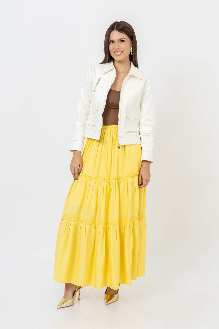 Chamarra con costuras en contraste