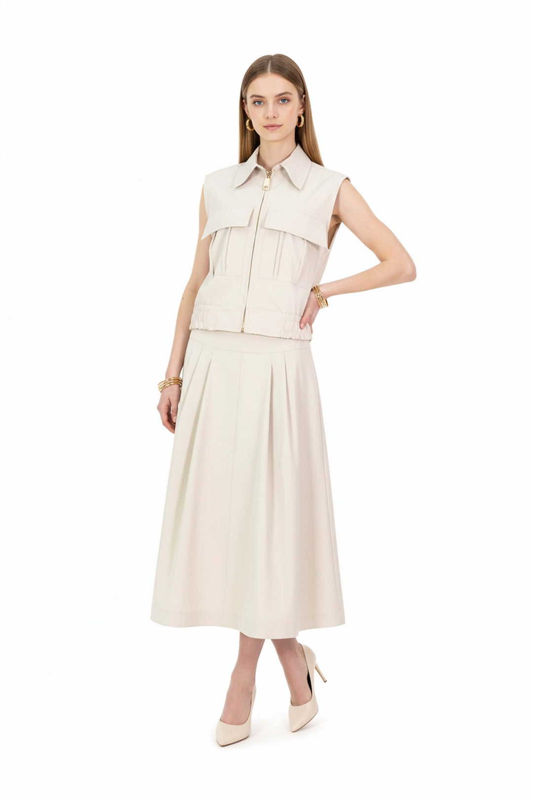 Falda midi con pliegues elegantes