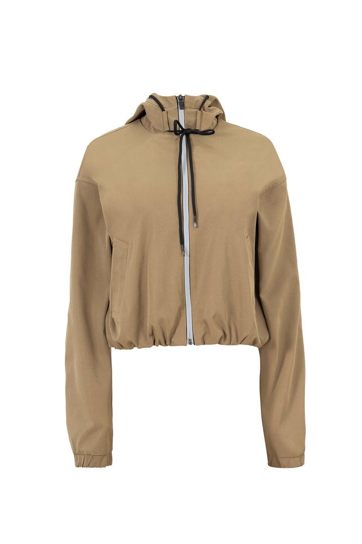 Chamarra ligera con capucha