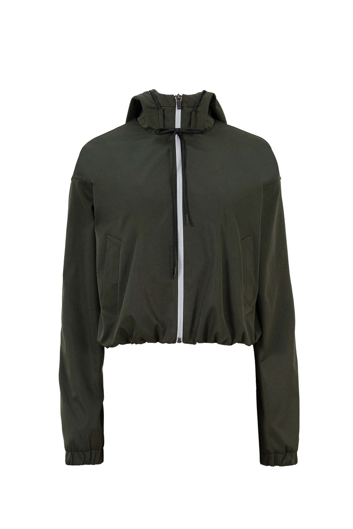 Chamarra ligera con capucha