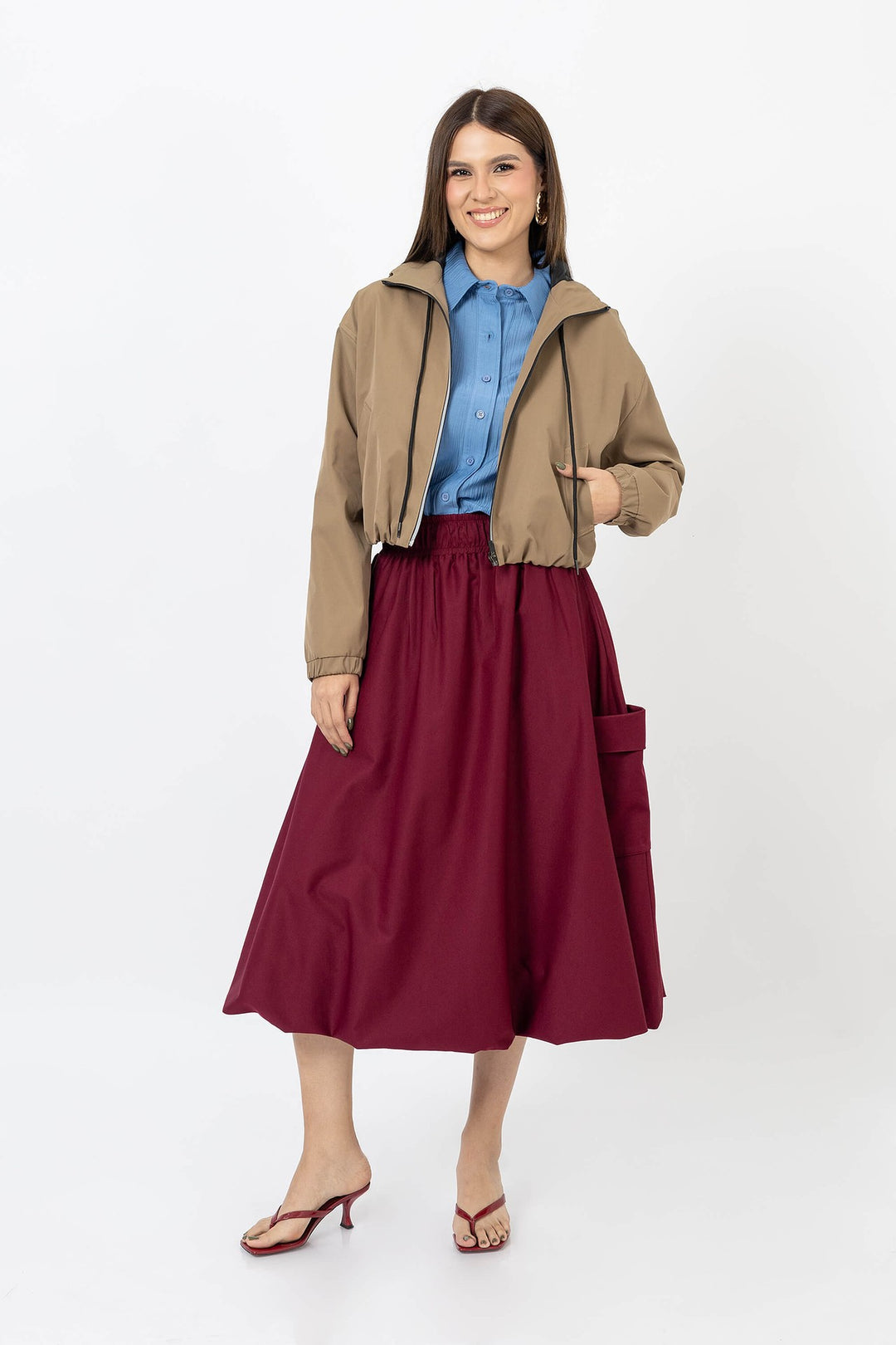 Falda midi con bolsas tipo cargo