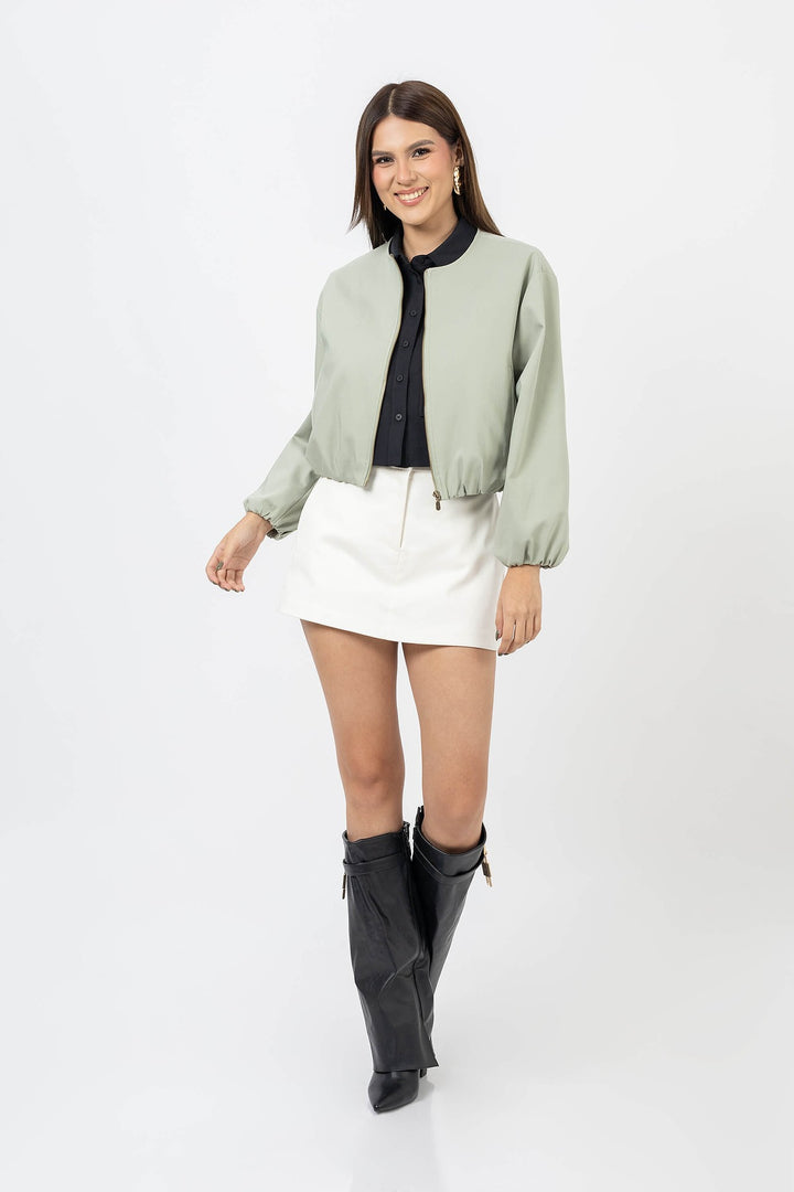 Chamarra tipo rompe vientos